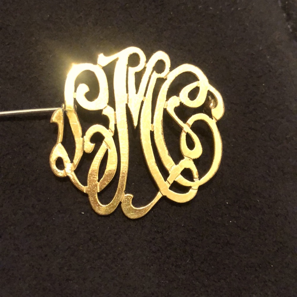 Gorgeous LCM Monogram Pin! Send to anyone with these initials:)!